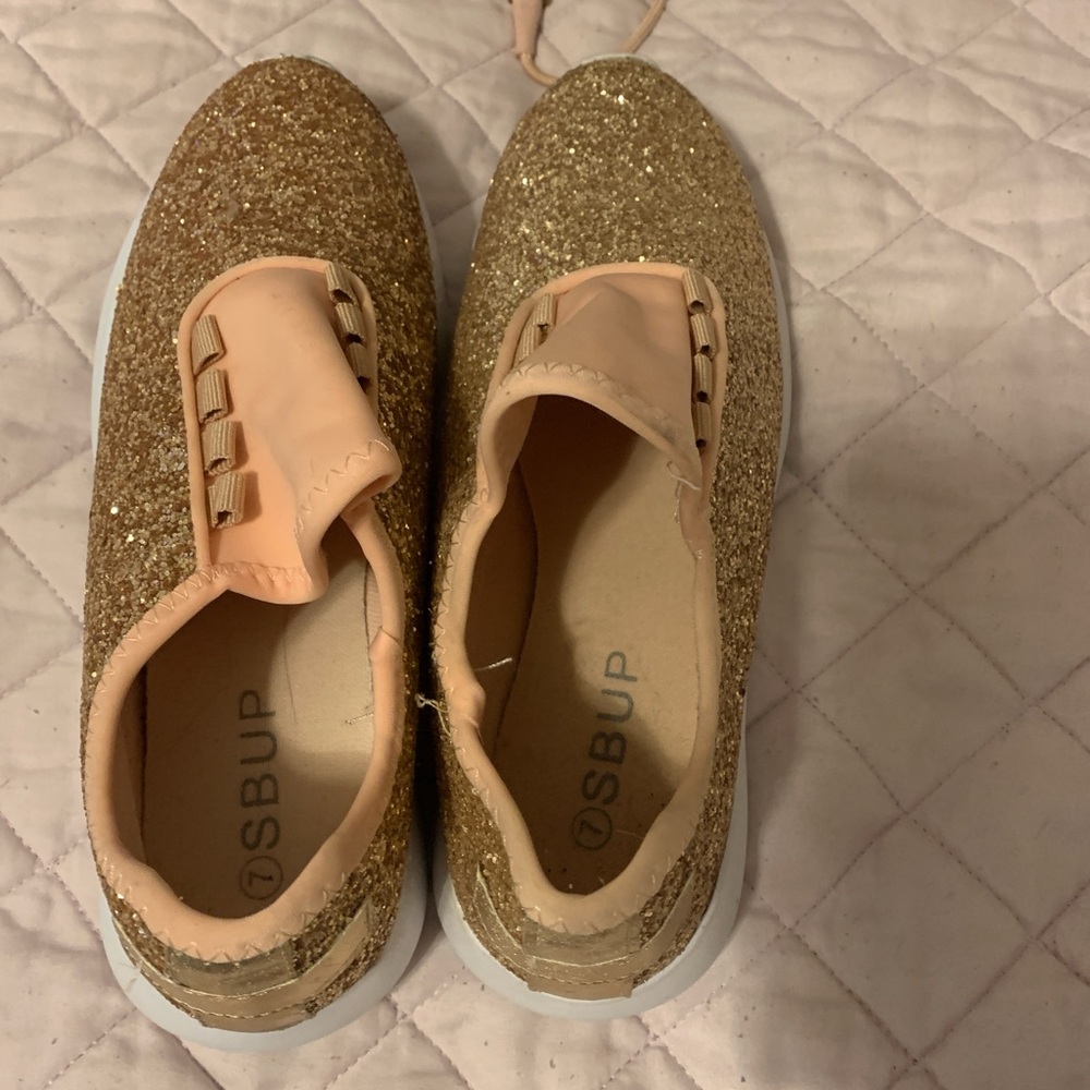 Glitter tennis shoes